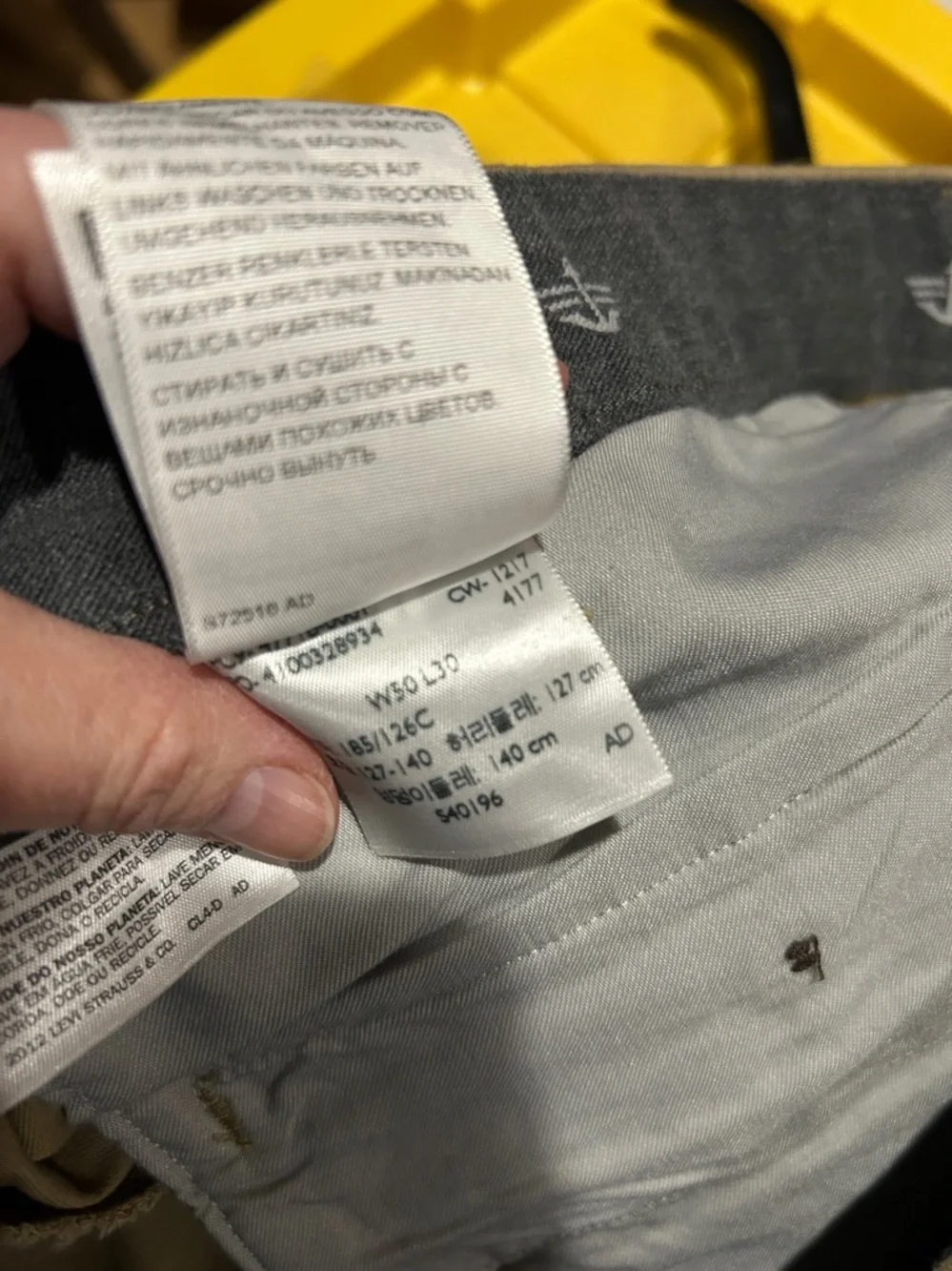 EUC Levi Dockers workday khaki 50 x 30